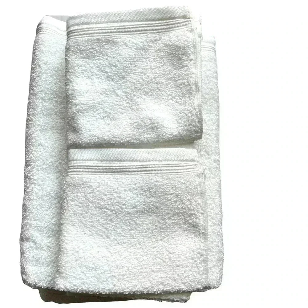 Home Expression White 6 Piece Towel 2 Sets New With Tags Very Good Quality